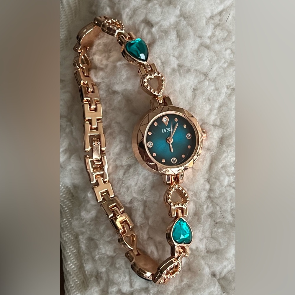 Brand new fashion Women Watch